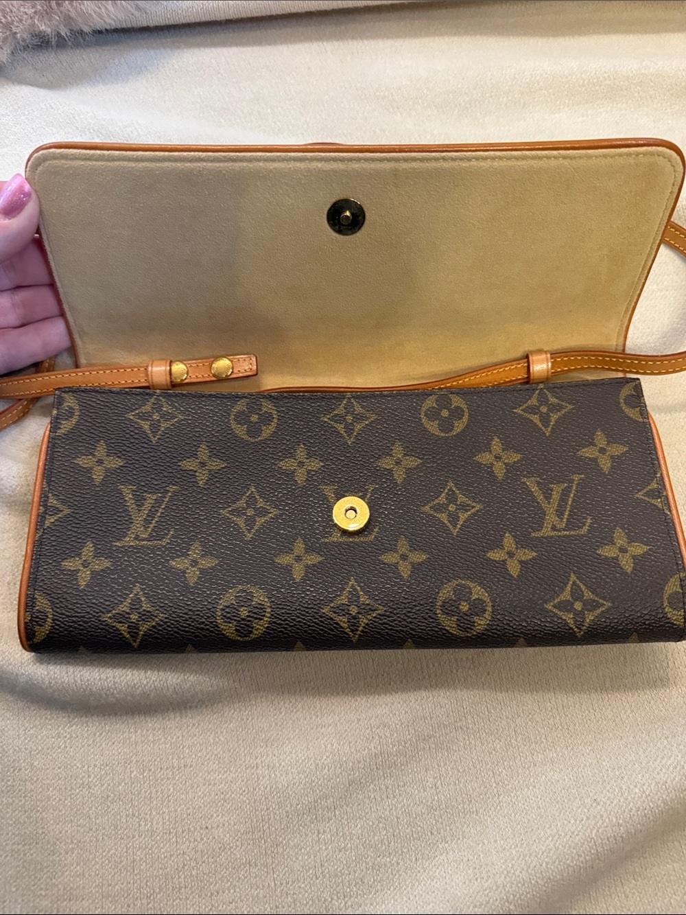 PRISTINE Louis Vuitton Brown Monogram Pochette Twin GM Vintage - Picture 2 of 16